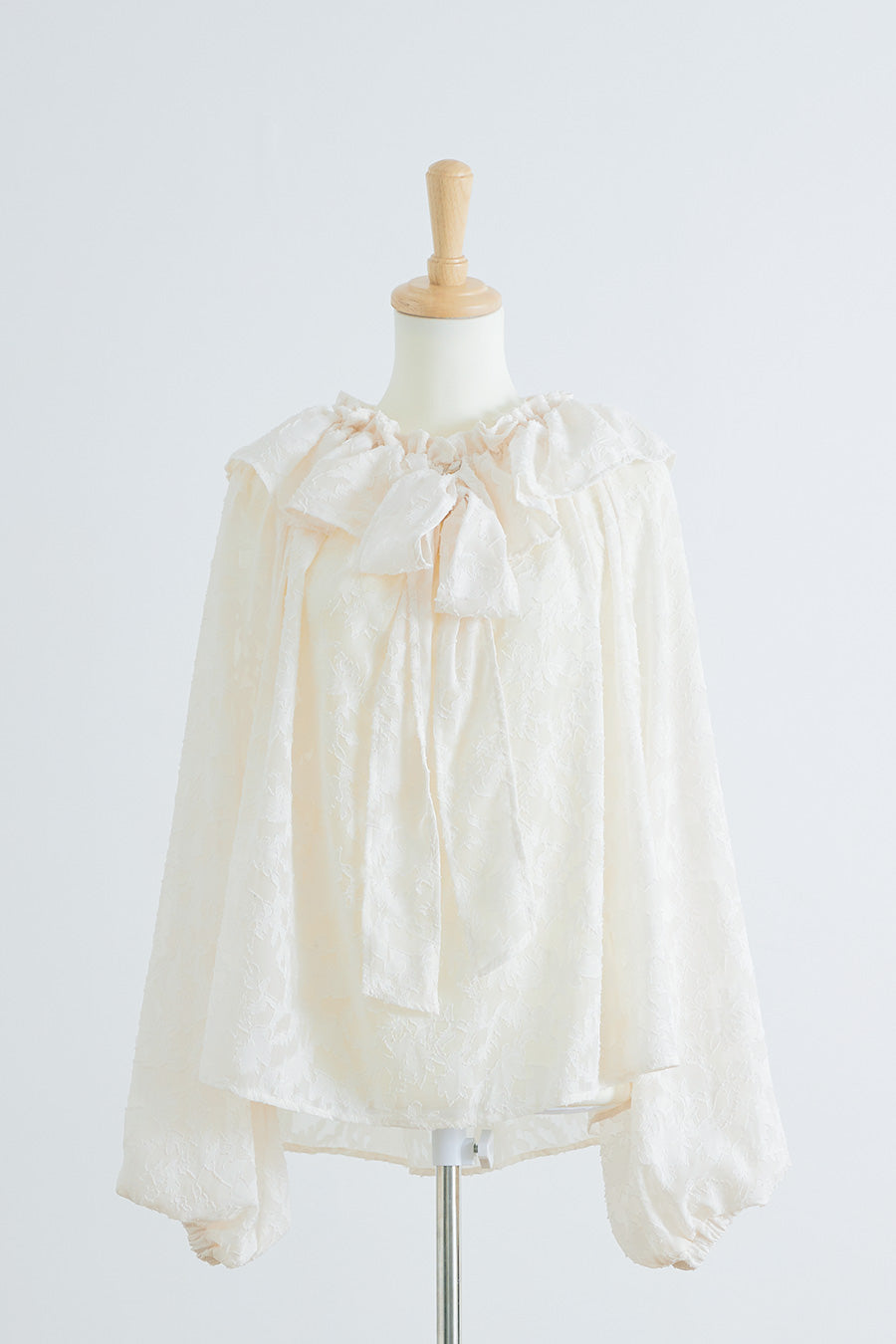 Sheer jacquard blouse / Off white