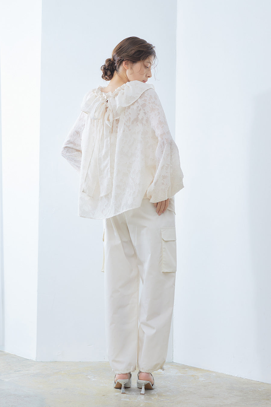 Sheer jacquard blouse / Off white