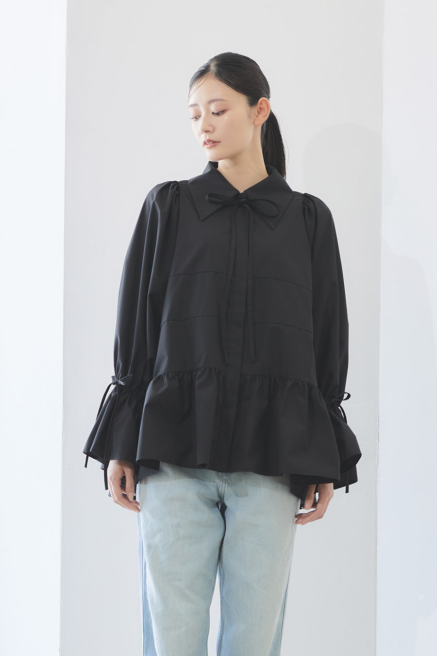 Tiered ribbon blouse / Black