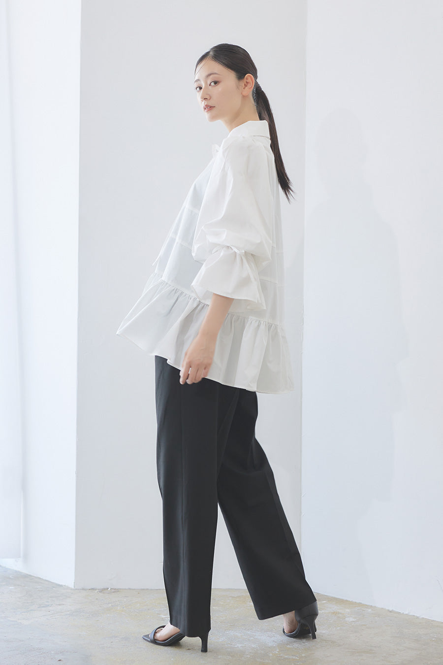 Tiered ribbon blouse / White