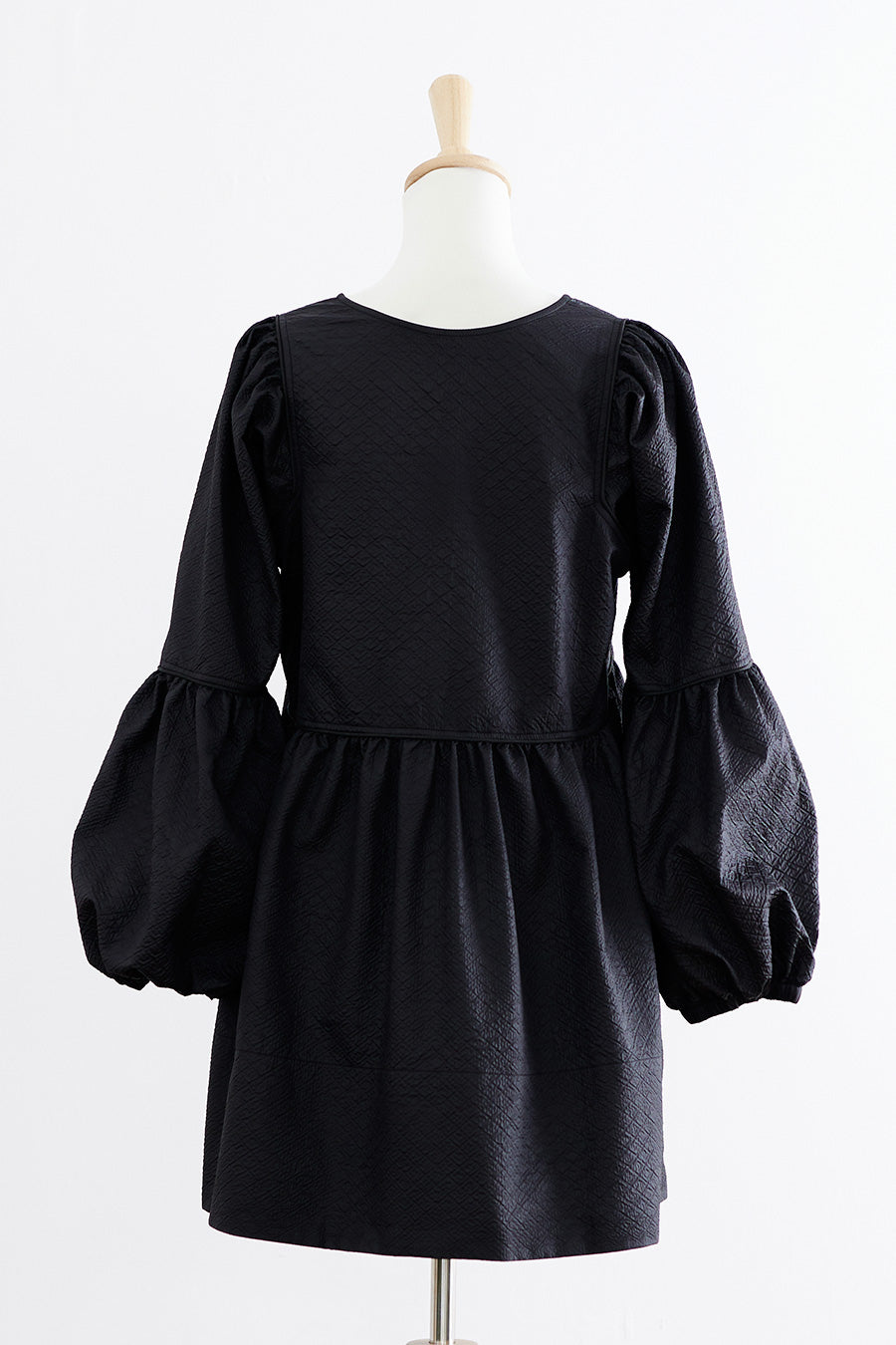 Marshmallow tunic blouse / black