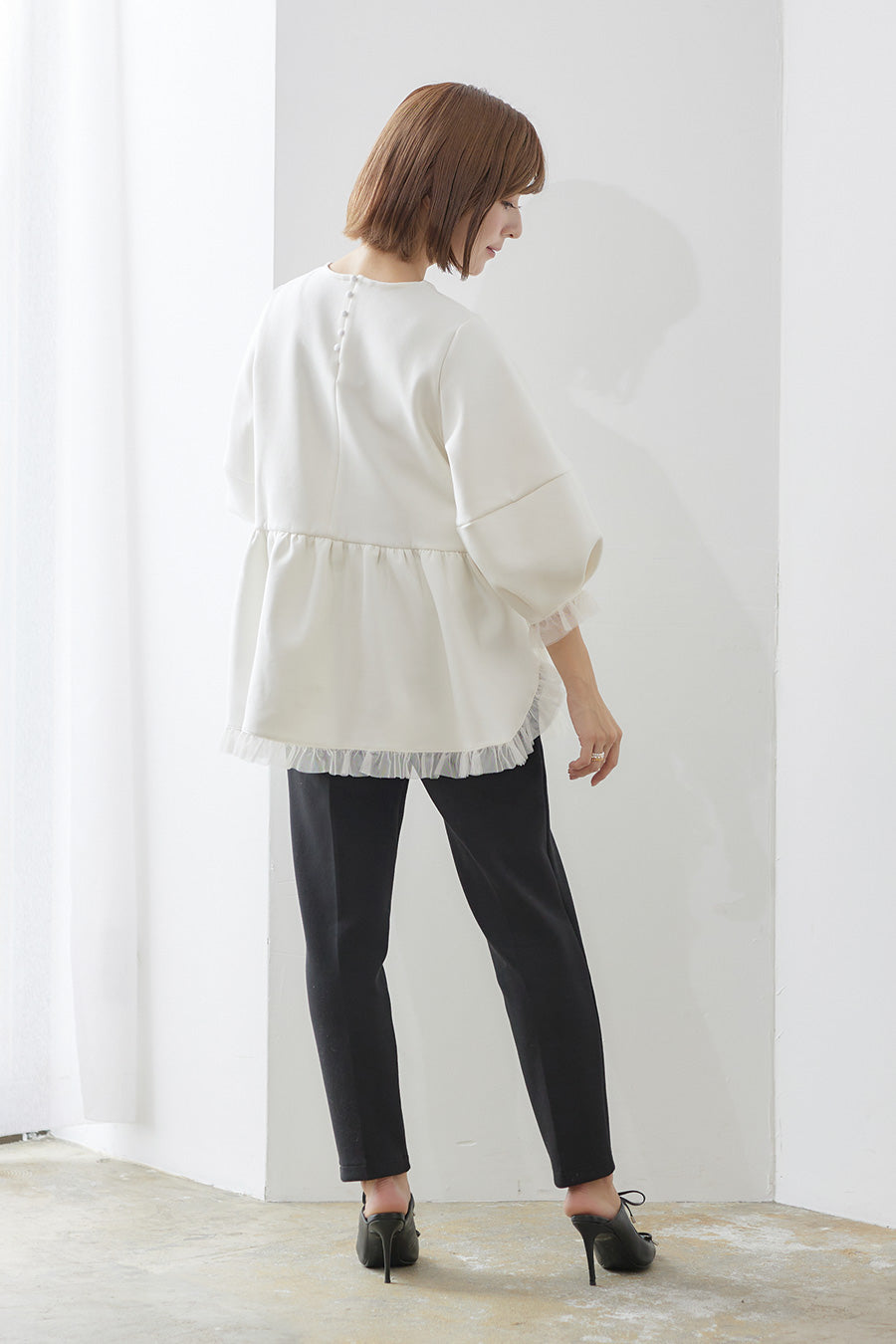 ×Saaya Mizuno Tulip peplum set up / Off white × Black