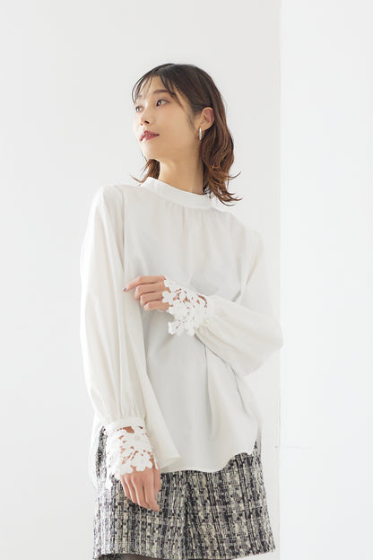 【VERY STOREコラボ】Cuff lace blouse