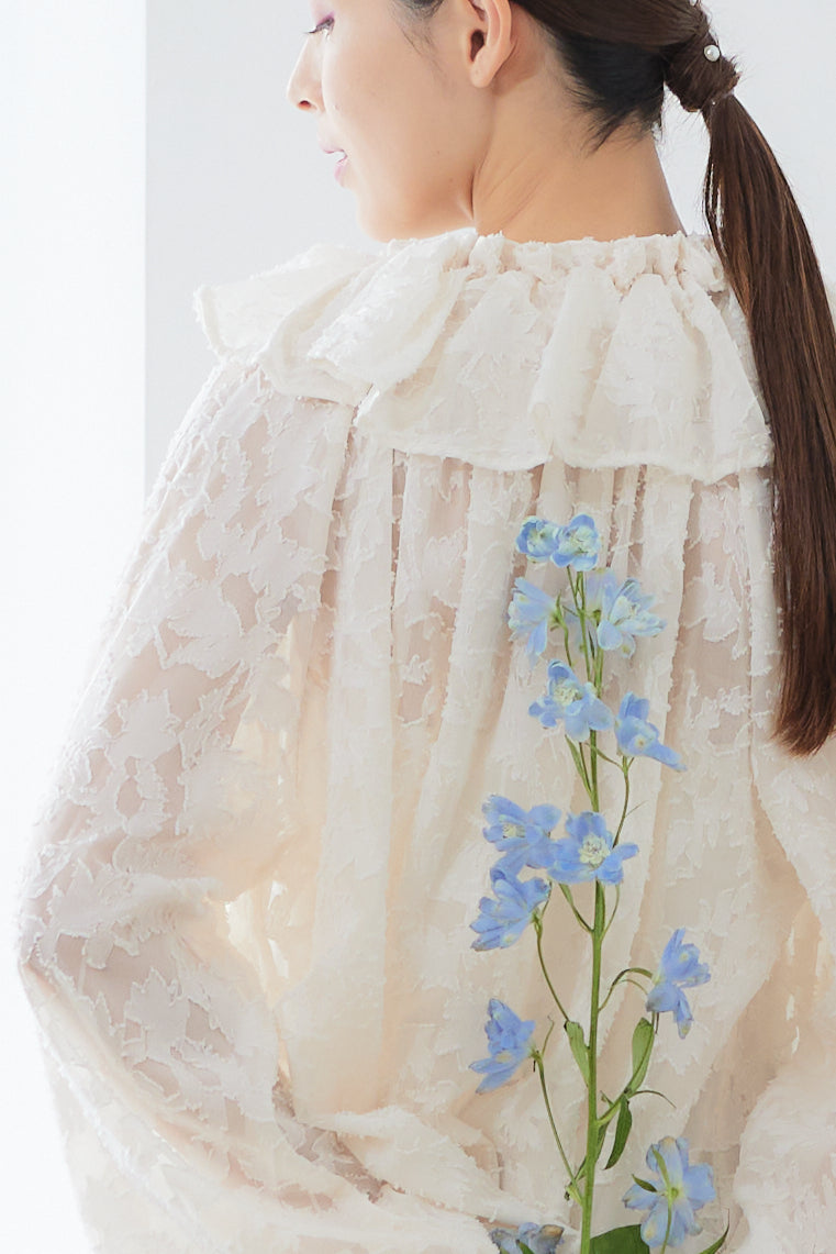 Sheer jacquard blouse / Off white