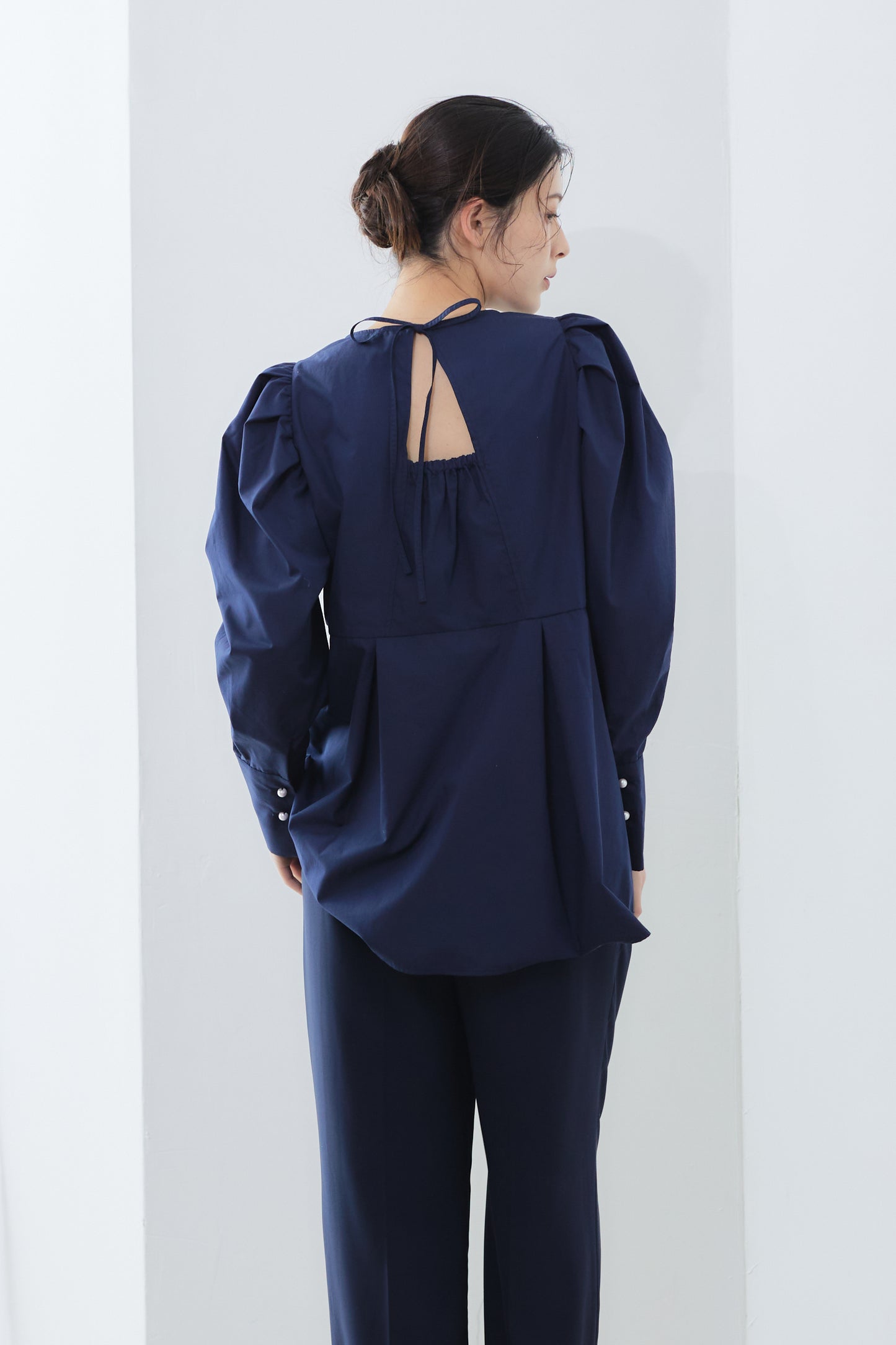 Shoulder blouse /Navy